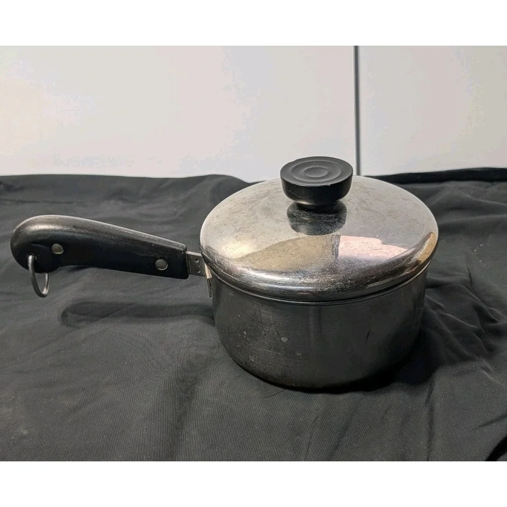 VTG Revere Ware 1 Qt Copper Bottom Saucepan Lid 1801 Rome NY Bakelite Handle